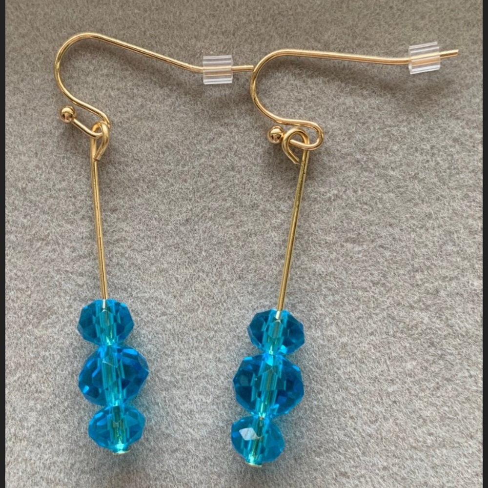 NWOT blue crystal gold fish hook wire drop earrings.